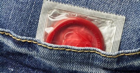 Fafanje brez kondoma Spolni zmenki Buedu